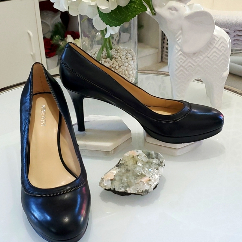 Nine West Black Dress shoes sz.10M